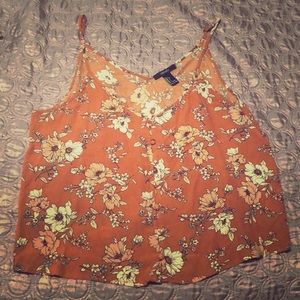 F21 Floral ‘cropped’ Tanktop 🌸🌼